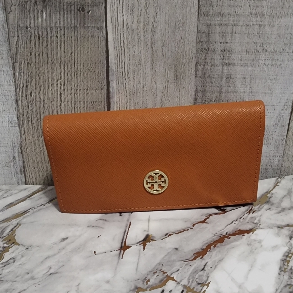 Tory Burch Saffiano Leather Sunglasses Case with pouch